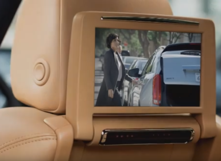 2017 Cadillac XT5 BluRay DVD Remote And Wireless Headphones